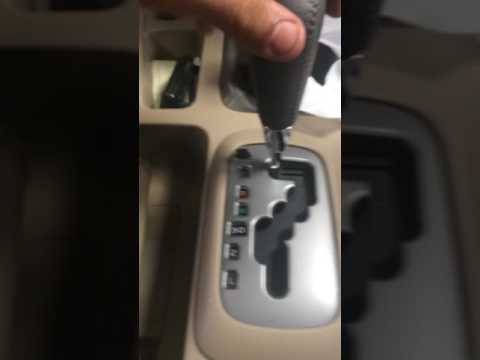 Vídeo: Como Remover A Alavanca Da Transmissão Automática