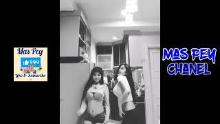 Pamer Toket Duo Srigala Goyang Parah