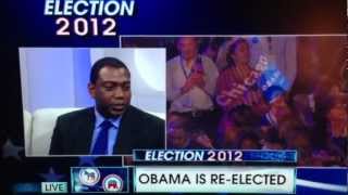 Jodi Applegate Anchor of Pix11 News Gesture