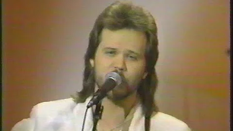I'm Gonna Be Somebody - Travis Tritt - Live