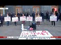 Фаєри і гарбузи під ОП: студенти та активісти "Руху опору капітуляції" вимагають звільнення Шкарлета
