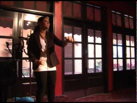 Brittney White sings "Mobile" ( 7/25/2010 )