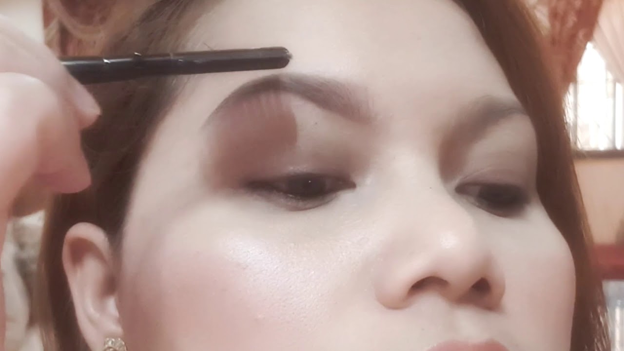 SIMPLE EYEBROW TUTORIAL using L'OREAL PARIS BROW ARTIST EXPERT