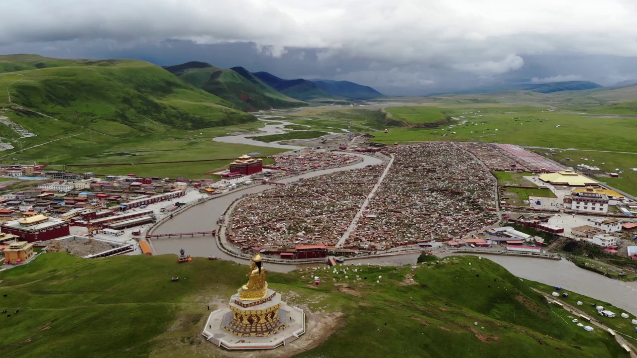 緊急事態 チベットの聖地 ラルンガルゴンパに日本人が行ってはいけない理由 懲役刑や死刑になる可能性 世界を旅するガイドブック Photrip フォトリップ