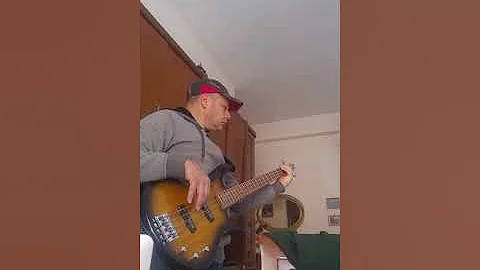 Aniello  russo nello guitar basso (Everything i own)