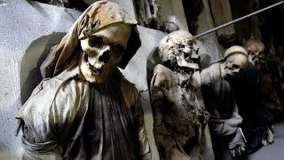 Ужасные музеи мира или музеи в которых не скучно, а страшно. Uzhasnyie muzei mira(Ужасные музеи мира или музеи в которых не скучно, а страшно Подпишись https://www.youtube.com/channel/UCemTdlDgVAWeHlDzTRd9rIA При..., 2016-01-14T10:58:42.000Z)