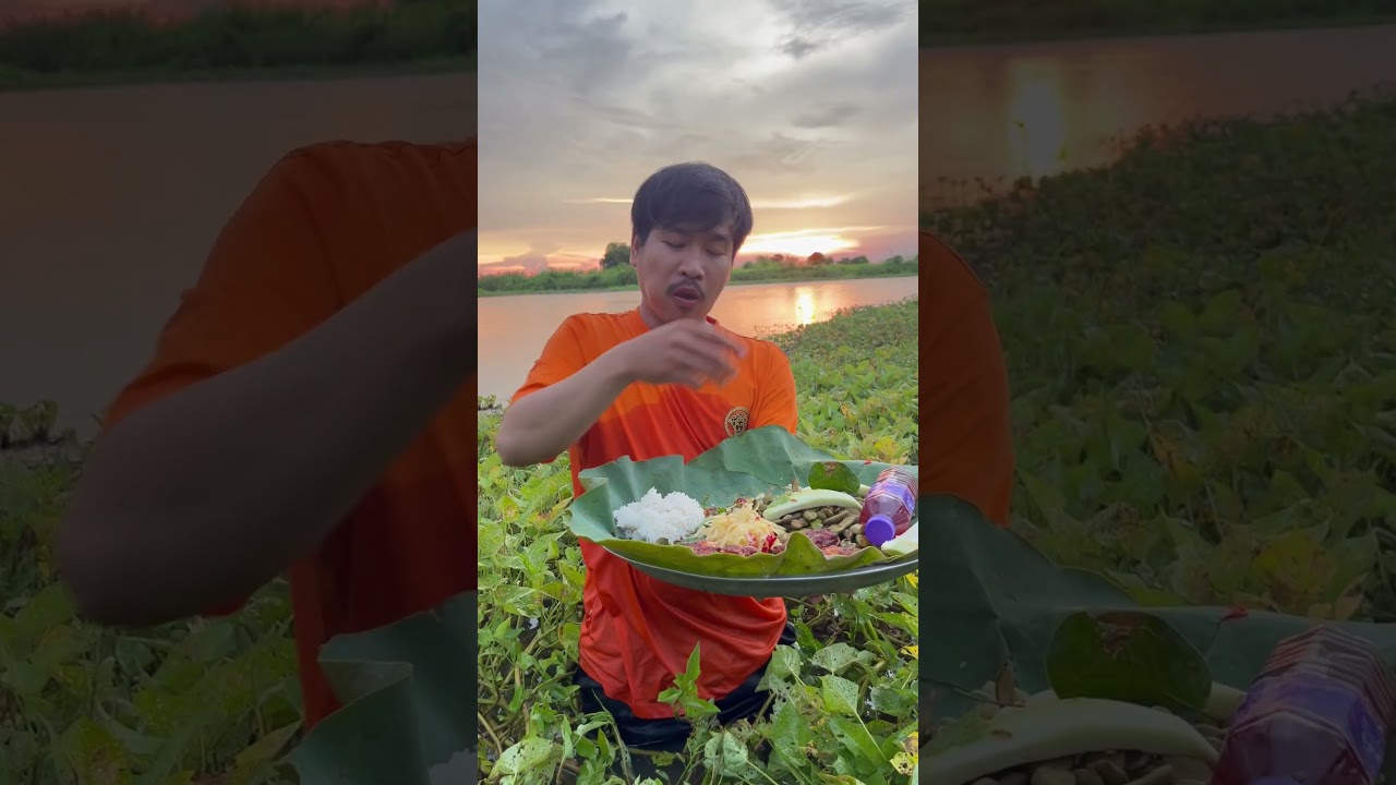 Survival skills:cooking fries with peppers sauce and Eating delious _Hunter🙏♥️ 