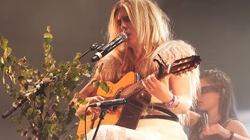 MYRKUR (Folkesange) (live @ Hellfest, 25/06/2022)