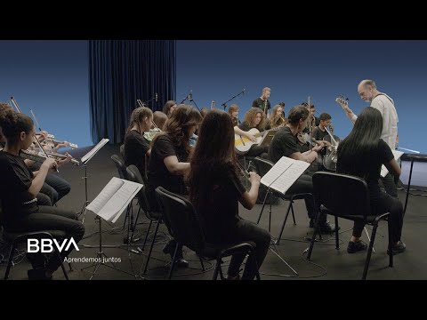 V. Completa.  El valor de las segundas oportunidades. Víctor Gil Dir. Orquesta Música del Reciclaje