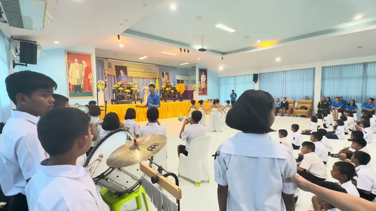 “น้อมรำลึกแม่ของแผ่นดิน”  การแสดงต้อนรับองคมนตรี ตรวจเยี่ยมราชประชานุเคราะห์ ๒ ประจำปี ๒๕๖๙