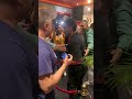 احتفال النجم أحمد فهمي مع أهله و أصدقائه بعد عرض فيلم عصابة الماكس و التفاف الجمهور حولهم 