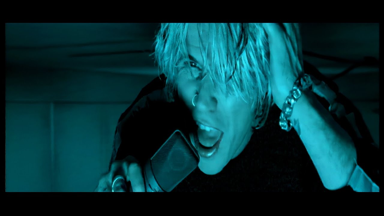 Holy Barbarians - Space Junkie HD