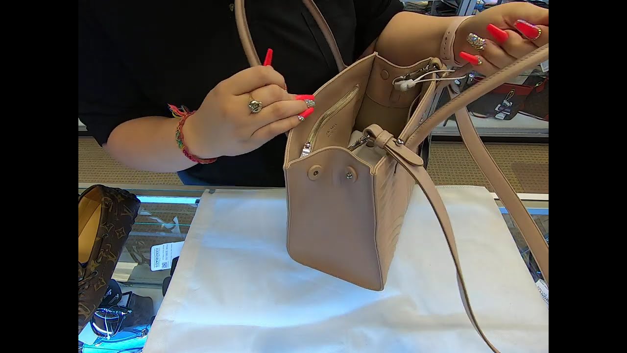 It's Prada, or Nada ( Prada Diagramme )REVIEW |PRE-OWNED