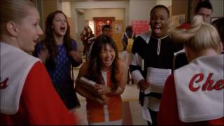 Glee - Glee girls find out Kitty likes the spice girls 4x17 Resimi