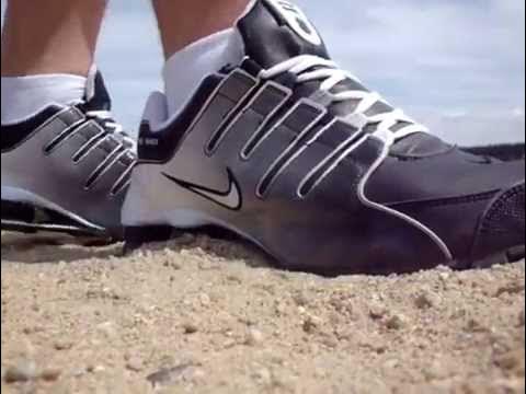 Nike Shox NZ Watershield treten eine Kippe am Strand aus - YouTube