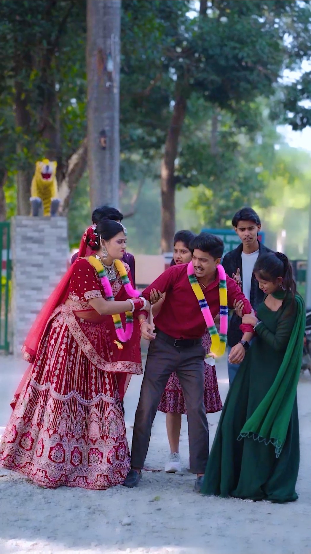 Pagal h kya pati ko kese share kru