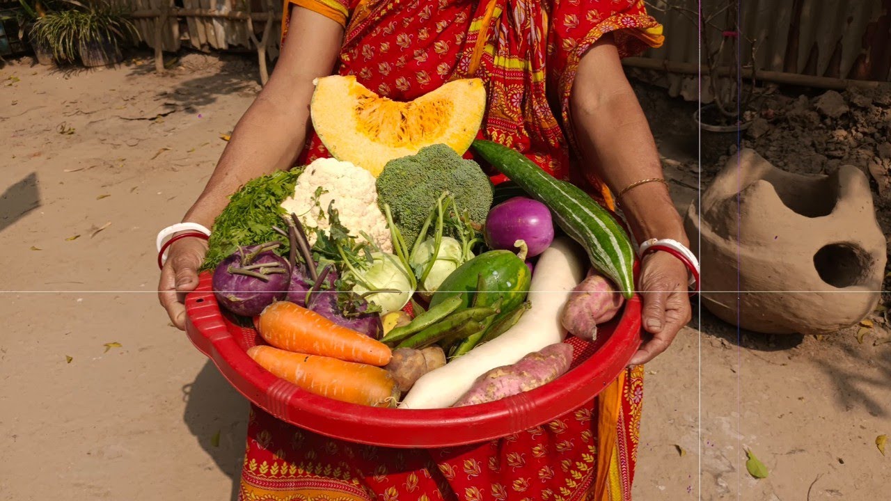 শিতের সবজি দিয়ে নিরামিষ পাঁচমিশালী সবজি রান্নার রেসিপি । Mix Vegetable Pur Veg recipe ৷ Niramish