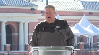 Charlotte 49ers introduce new coach Poggi
