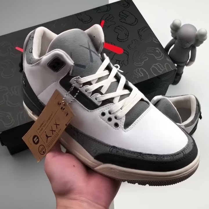 Air Jordan 3 X Kaws