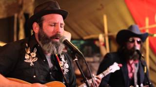 Rolling Nowhere - Trailer Park Love Song (Live in Nashville) chords