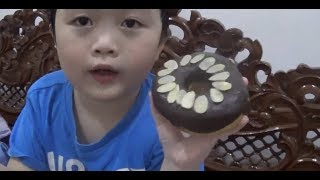 Dario Jajan Donat Coklat Almond Giant Supermarket (Harga Rp6.000)