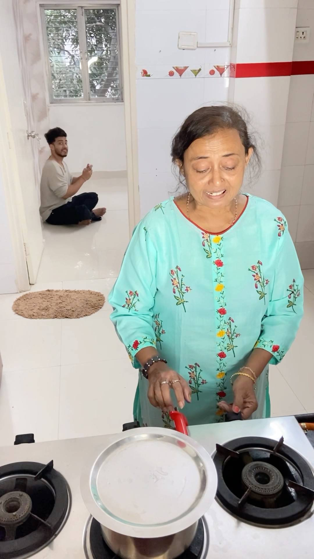 Ek jaalim maa ki kahani ? | mai kya galat kia batao ? #comedy  #funny  #shorts