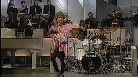 Beata Kozidrak - Life Is A Ball "Svart och Vitt" (...