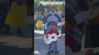 A musical celebration of Coco disneyland halloweentime plazadelafamilia