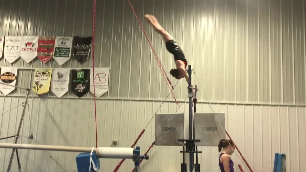 Mimi Lucido Class of 2018 bar training