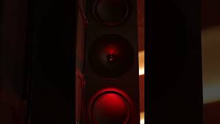 மொட்டை மாடியில் பிரம்மாண்டமான ஒரு Home theatre !