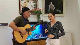 Đưa em tìm động hoa vàng ( st Pham Duy ) singer Hạ Vân & guitarist Phương Phạm