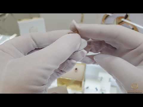 Золотые серьги с гранатом Золотые серьги с гранатом