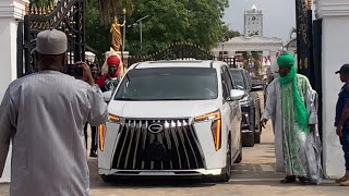 Arrivals Of Emir Of Kano, Omisore, Okanlomo Oodua, Others At Oonis Palace For Mahamas Installation