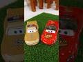 Disney Pixar Cars toys ☆ トミカの坂を走る2台のライトニング・マックィーン♪ #lightningmcqueen #tomica #cars