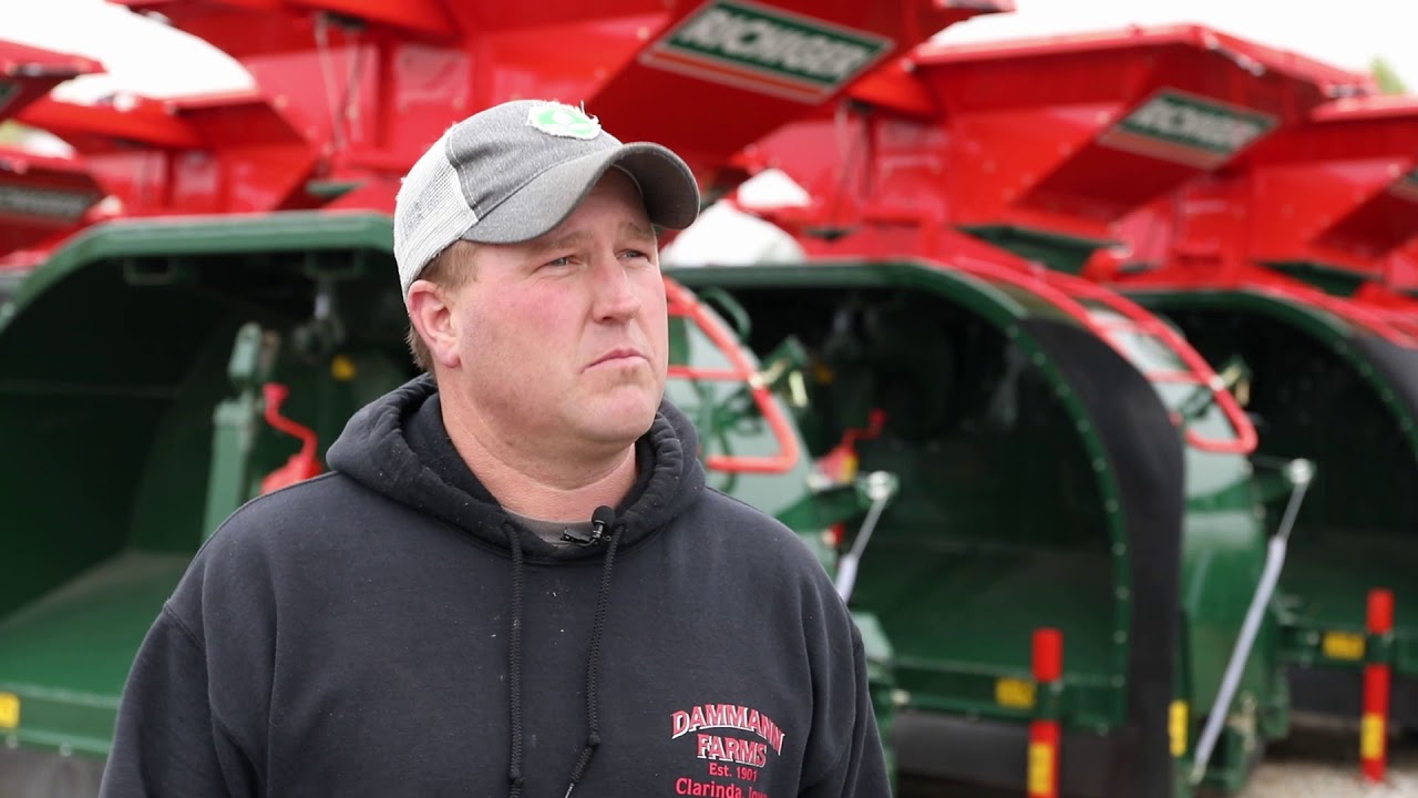 What are the benefits of using a grain bagger?