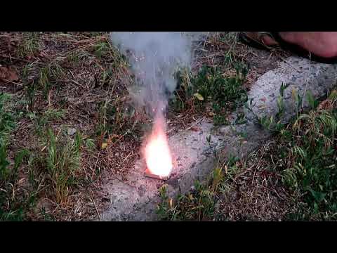 Поджог от зажигалки внутри. Огонь на батарейках. Зажигание спички. Зажигалка для разжигания печи. Зажечь газовую плиту без спичек.