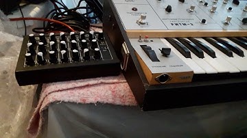 AVP Synth MAD-5  and Ritm-2 synthesizer snippet