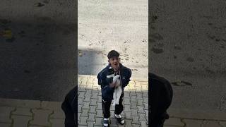 Yiğit Annesini Kıskanıp Kedimi Dışarı Attı Dövdüm