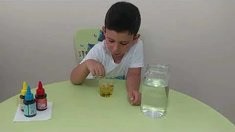 Fascinating Oil & Water & Food Coloring Science Experiment for Kids!.