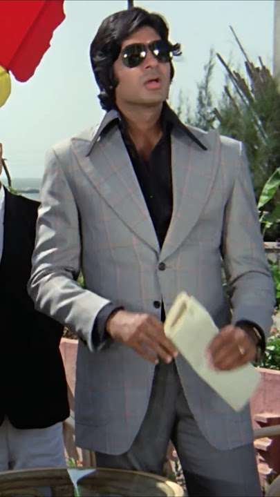 Doing Business like Vijay 🔥 | Deewaar | Amitabh Bachchan #movie #primevideoindia #ytshorts