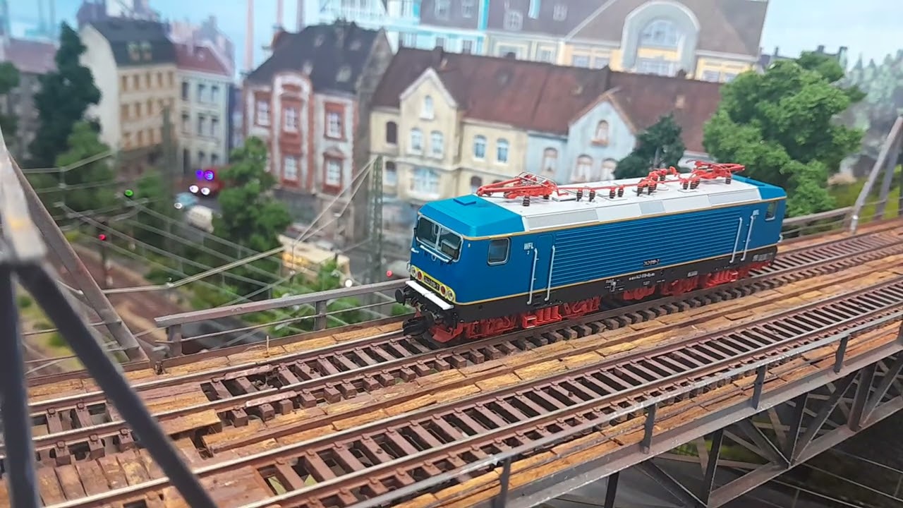 Br 243 WFL und viel zu erzählen 