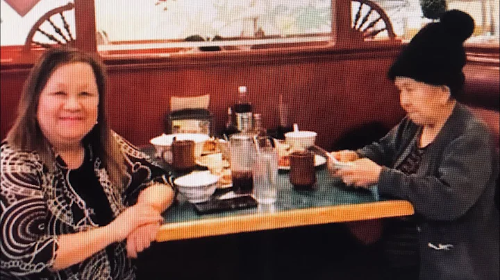 PART3 A HMONG BUFFET IN MINNESOTA: Interview Mo Ch...