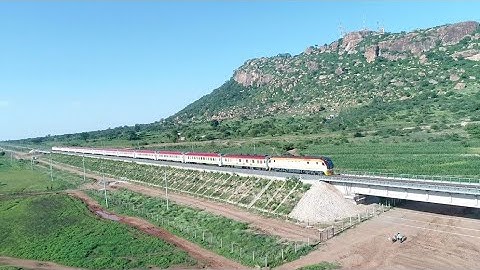 My Exciting Train trip from Nairobi to Mombasa Kenya |Kenya SGR Train|Travel time:5hrs 30mins🇰🇪