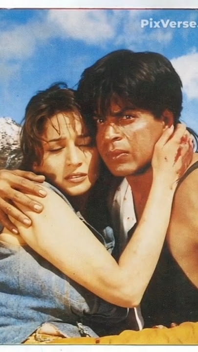 SRK & MADHURI ROMANTIC MOMENT #srk #kajol #bollywood #madhuri #romantic #shorts #youtubeshorts