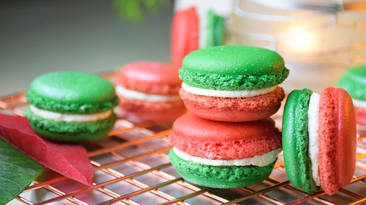 MACARONS DE NATAL PASSO A PASSO (MÉTODO SUÍÇO) | BOLOS BAFÔNICOS