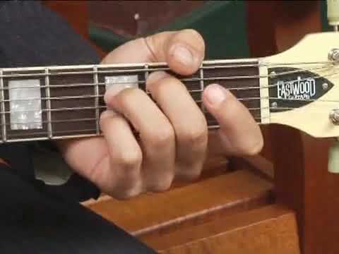 Play G7 Chord in 1st Position on the Guitar: 1st Inversion - YouTube