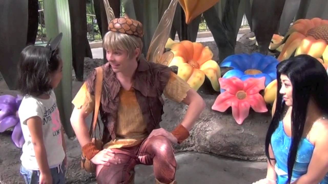 Alaina in Disneyland - Meeting Princesses & Fairies