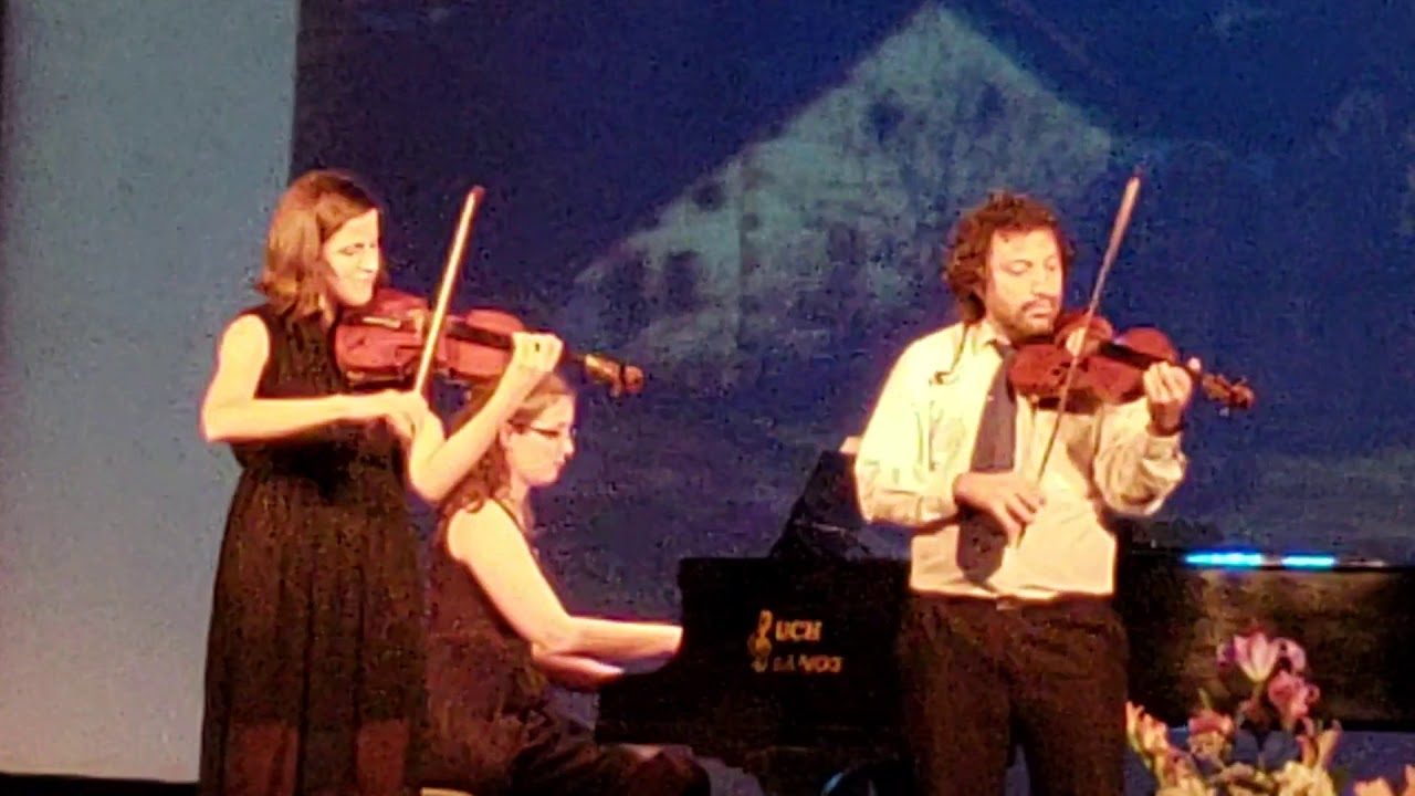 Sarasate - Navarra, Leonora Gallardo y Ariel Perez