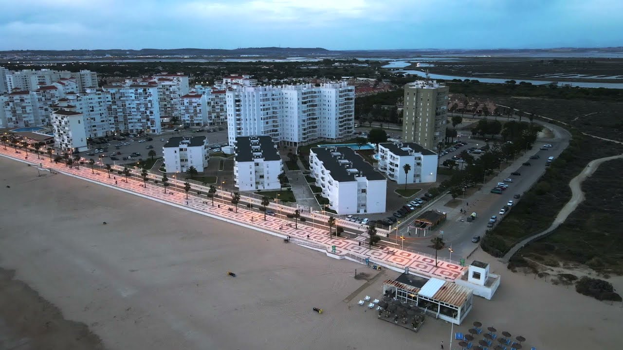 Cádiz a 24 metros - La Playa de Valdelagrana te está esperando