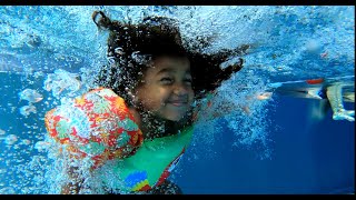 The Original Puddle Jumper® - comfortable and self-balancing swimming aid for children